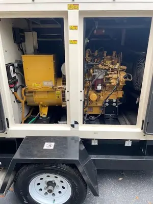 USED 2019 CATERPILLAR XQ35