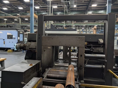 HydMech H-22A 22"x22" Horizontal Bandsaw (Blue roller conveyor in back of saw is excluded)