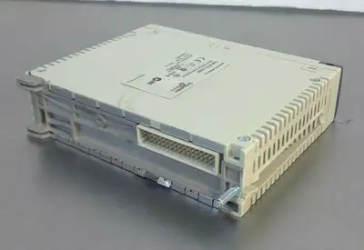 Schneider Electric Modicon Premium TSX ETY110WS - TSX57 ETWTCP.IPWS Module 3D-2