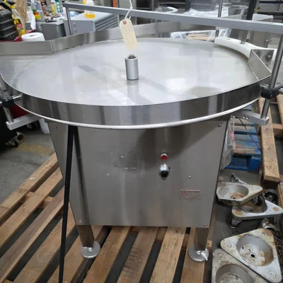 CAPMATIC ACUMILATION TABLE 39 INCH, TURN TABLE STAINLESS STEEL # 109