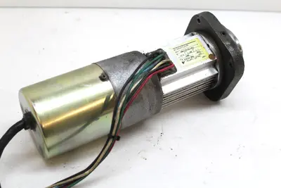 Yaskawa USASEM-02YR32, AC Servo Motor, 154W, 2.1A, 3000r/m