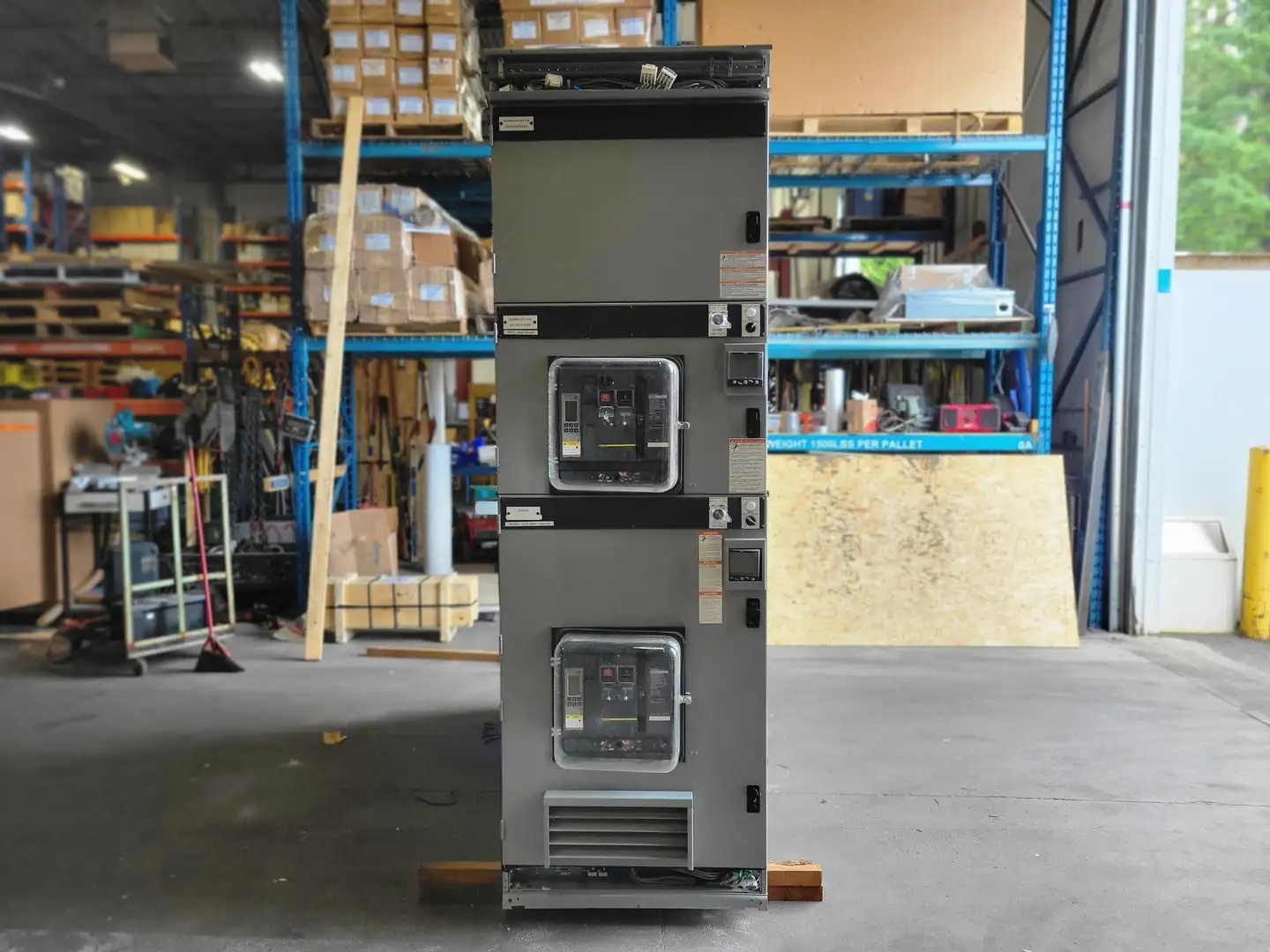 Used SQUARE D POWER-ZONE 4 Switchgears British Columbia CA | Lenmark #239367