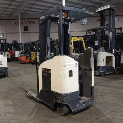 USED 2018 CROWN RR5725-45