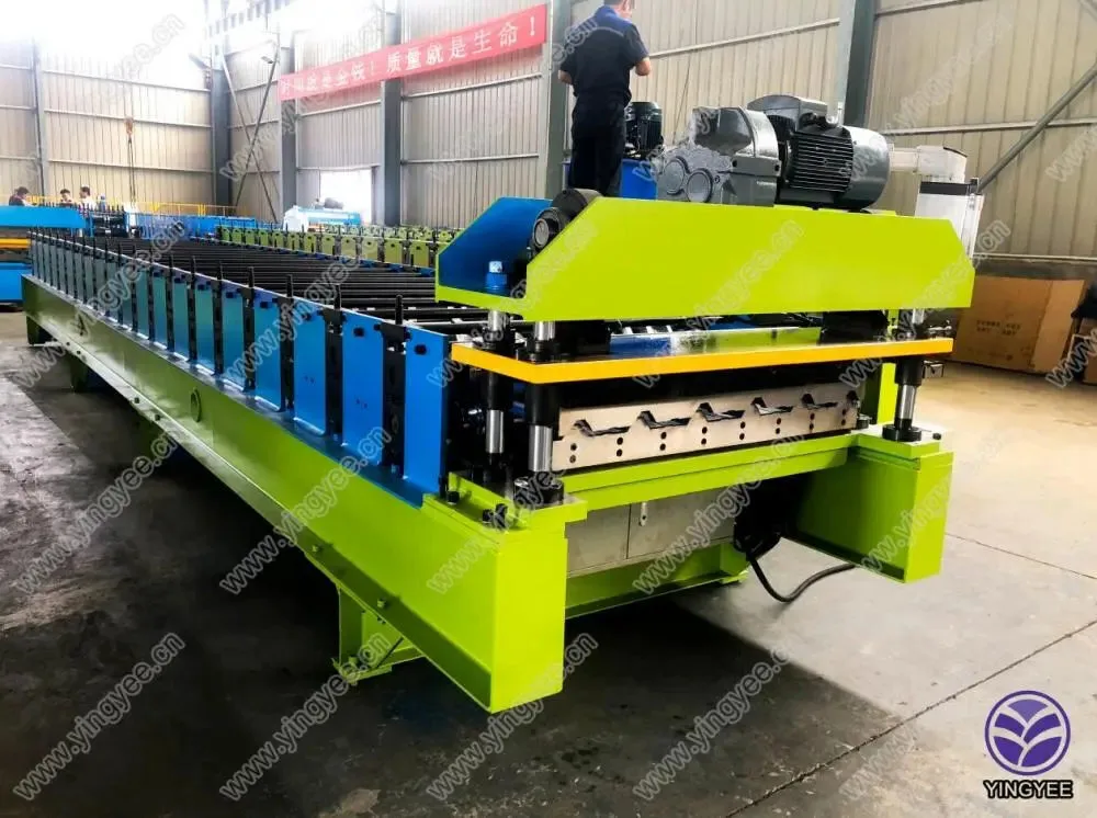Steel Roofing Sheet Roll Forming Machine in China