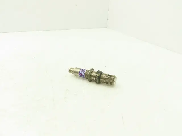 Telemecanique XU8-M18PP340D Photoelectric Sensor 12/24VDC 100mA PNP