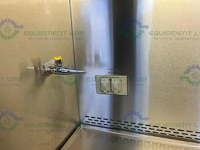 USED NUAIRE NU-425-600 CLASS II TYPE A2 BIOLOGICAL SAFETY CABINET 6 FT