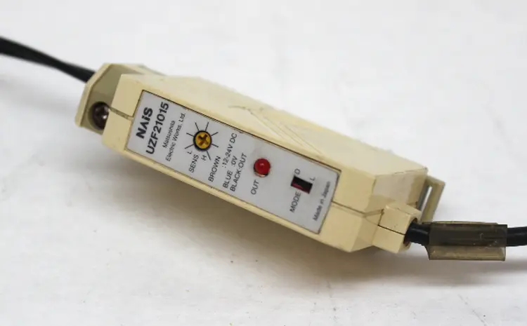 Used _UNKNOWN_ NAIS UZF21015 Photoelectric Sensors Kentucky US | Industrial Parts R Us Inc. #357127