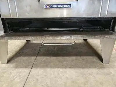 Bakers Pride 451 Single Deck 54" Natural Gas Pizza Deck Oven - Refurbished