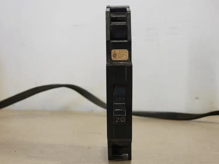 Used GTE Q120 Switchgears British Columbia CA | Lenmark #241214