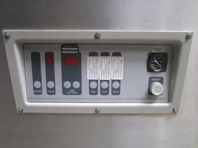 USED AUDIONVAC VM 201G