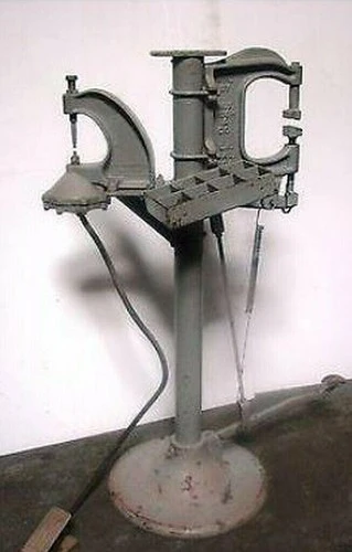 Vintage Air Operated Riveter Model A-3 Rivet Machine Press Punch Antique Nice