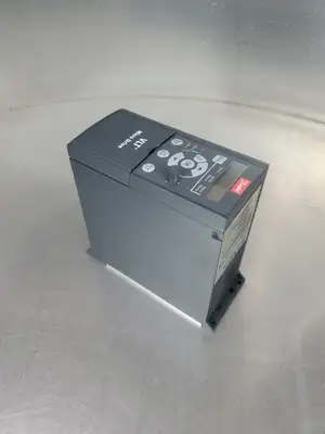 USED Danfoss FC-051P2K2T4E20H3BXCXXXSXX VLT Micro Drive, 3HP, 380-480V
