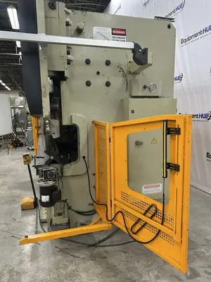 Used US INDUSTRIAL US33013ACR Press Brakes Georgia US | The Equipment Hub #1125154