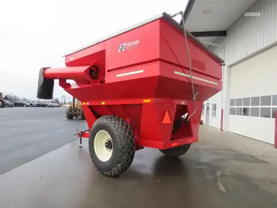 New | in-Stock 2025 E-Z TRAIL 510 Grain Carts Pennsylvania US | Zimmerman Farm Service #1410040