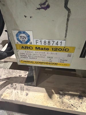 USED 2014 FANUC R-2000IB/210F + R30IB