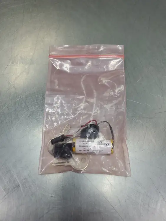 Used Allen-Bradley 1770-XYC Rev 20 PLC Battery, 3V Connector Kit w/Keys PLC Processors | Palmetto Automation #1155964