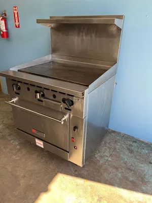 75-0364 Wolf Challenger XL 36'' Natural Gas Range w/ Griddle & Convection Oven