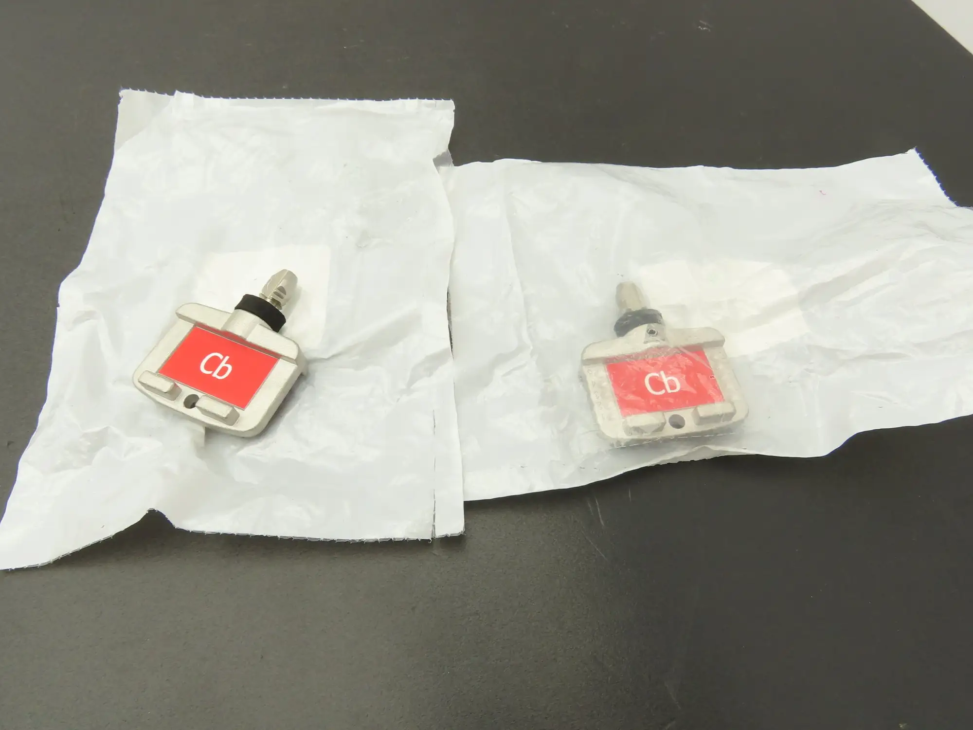Allen Bradley 440T-AKEYE10CB Guardmaster Trapped Key Interlock Key Cb  Lot of 2