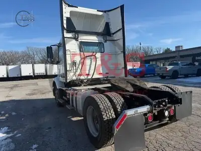 Used 2023 VOLVO VNR42T300 Conventional trucks Illinois US | T&S Trailer Pool #1509492