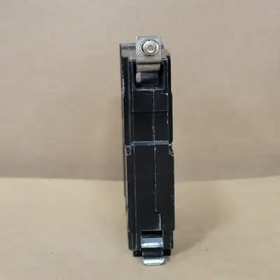 USED SQUARE D QOB120