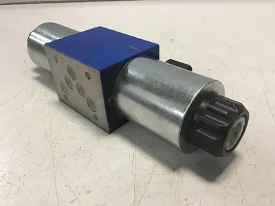USED REXROTH 4WE10W33/CG24N9K4