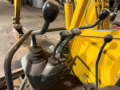 USED KOMATSU PC28UU