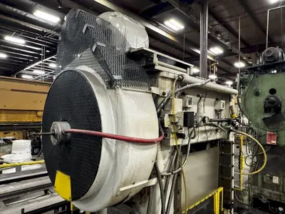 40 TON L&J STRAIGHT SIDE PRESS: YOBRO #23910