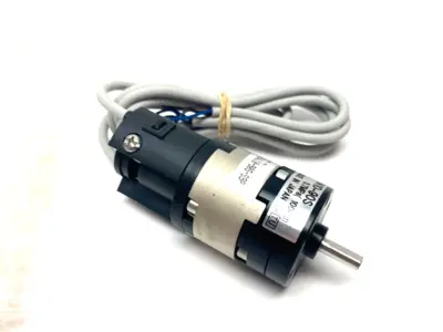 USED SMC DOUBLE ACTING 10MM ROTARY VANE ACTUATOR  W/ AUTO SWITCHES
