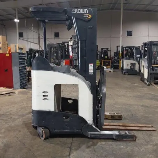 USED 2016 CROWN RR5725-45