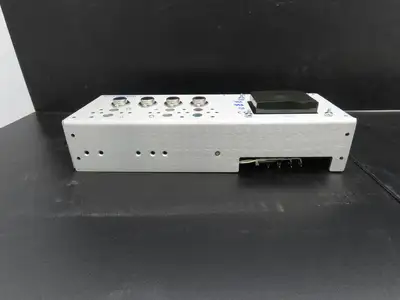 International IHE-28-6 DC Power Supply 100-240VAC 47-63Hz Input 28VDC 6A Output