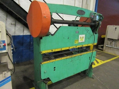 Used CHICAGO 335 Press Brakes New Jersey US | National Machinery Exchange #1498717