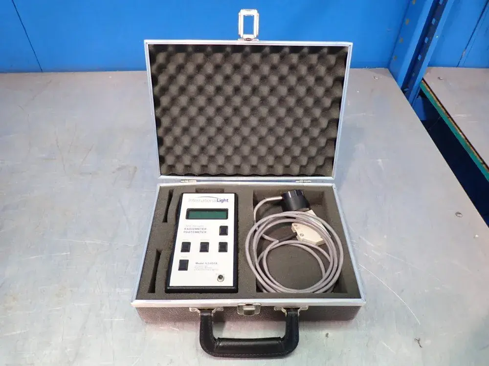 USED INTERNATIONAL LIGHT IL1400A
