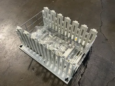 Used SCHNEIDER ELECTRIC ASH819209 PLC Chassis Ohio US | HGR 24 #1406221