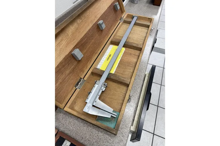 Used _UNKNOWN_ _UNKNOWN_ Vernier Calipers Utah US | KD Auctions #1549160