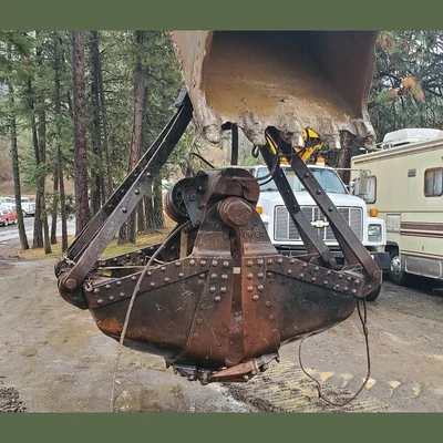1.25 Yard Clamshell Bucket with Teeth