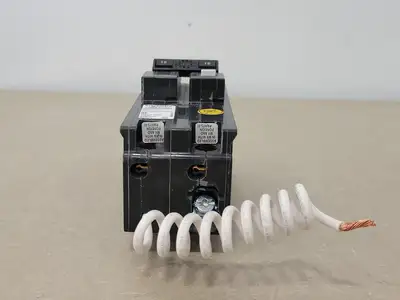 Used SCHNEIDER ELECTRIC CHOM215CAFI Switchgears British Columbia CA | Lenmark #239843