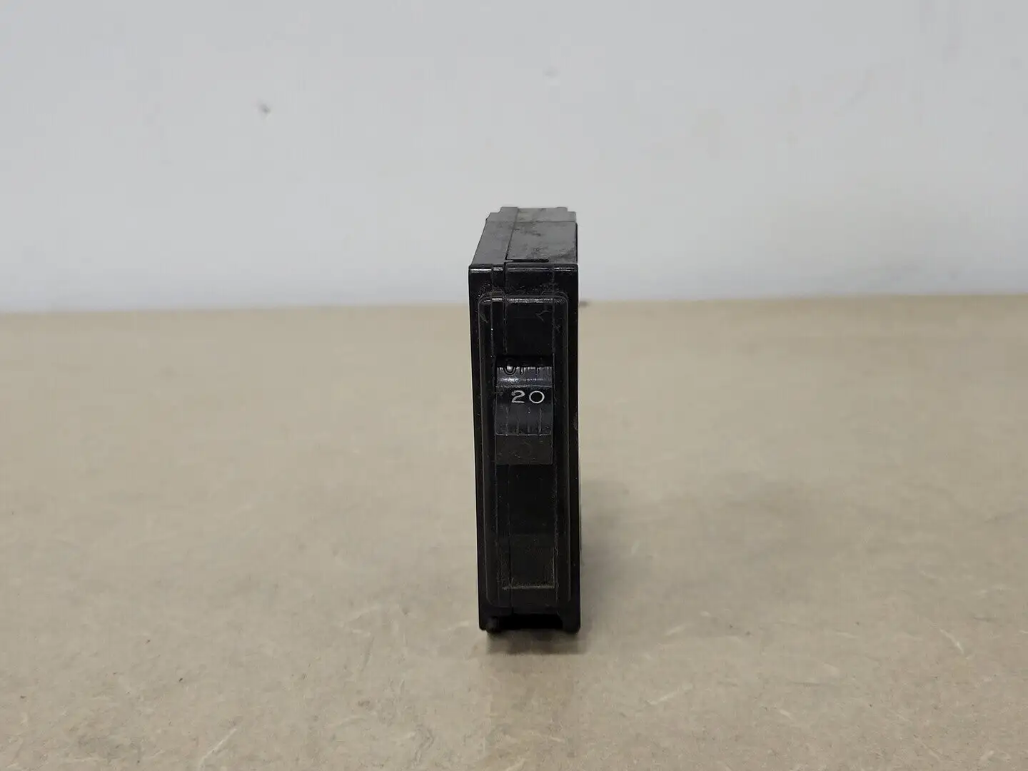 USED SQUARE D QO120