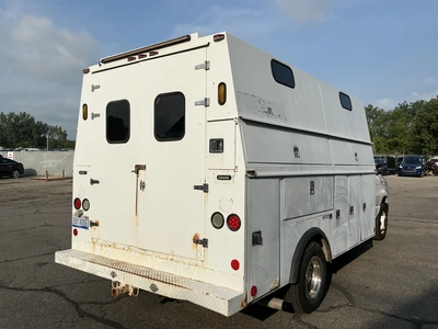 Used 2009 FORD CUTAWAY Cab Chassis trucks Michigan US | Miedema Asset Management Group #1341091
