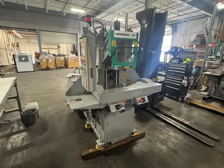 Used 1997 NEWBURY V2-30 BRS Injection Molding Machines Massachusetts US | Absolute Machinery #974256