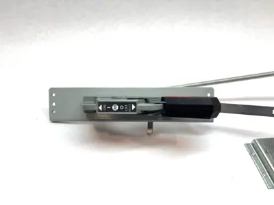 USED ALLEN-BRADLEY DISCONNECT HANDLE AND MECHANISM