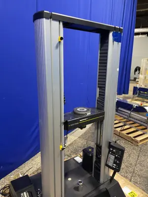 USED INSTRON 5564STANDARD