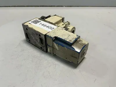 USED VICKERS DG4V-3-0B-PL-T-10-LH-JA-S310