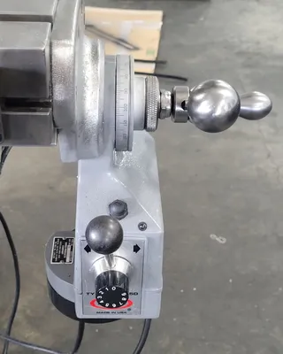 BRIDGEPORT Series 1 2 HP Mills, Vertical | Machinery Central (11)