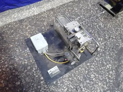 USED 2003 HYDROTECH 378467