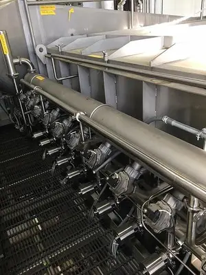 Spray dryer 7,000 lbs. Per hour evap. V-bottom dryer three nozzles #3653507