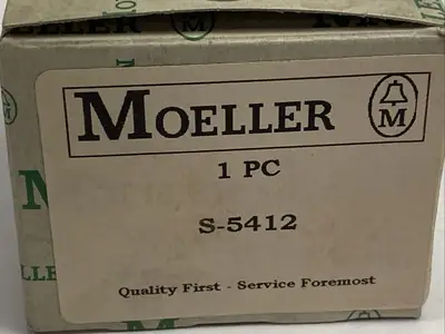 S-5412 | Moeller  Illuminated 3-Position Selector Switch Assembly Green - New Other