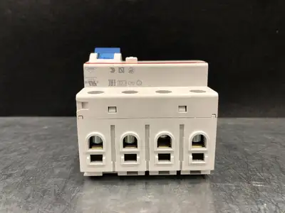 New | in-Stock ABB F204 AC-40 Switchgears British Columbia CA | Lenmark #244119