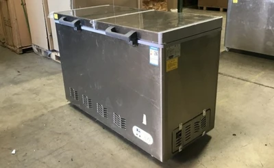 171-0378 51" Stainless Steel Self Contained Seafood Fish Chest Freezer