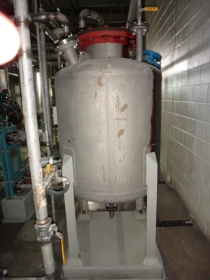 204 Gallon 304 Stainless Vertical Tank with Agitator