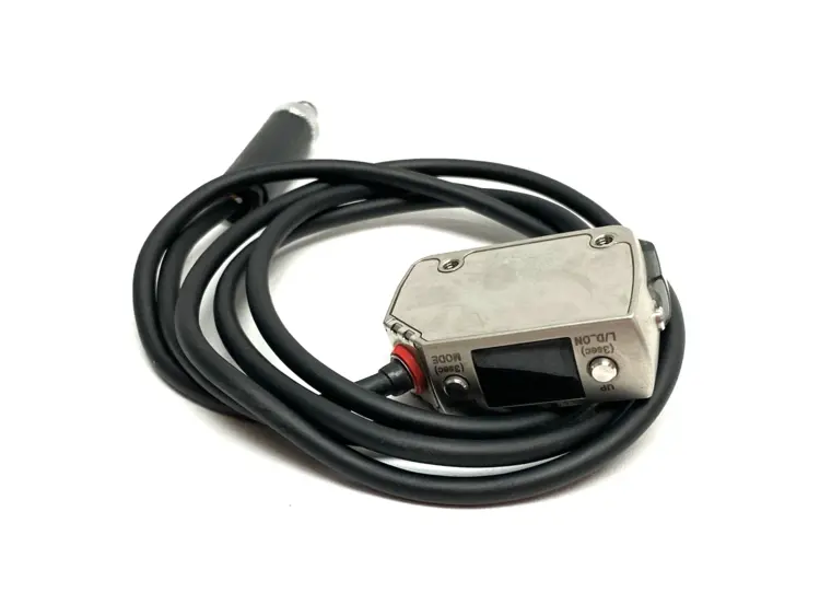 Used KEYENCE SELF-CONTAINED CMOS DISTANCE LASER SENSOR, CABLE TYPE Cable & Wire | Maverick Industrial Sales #1101208